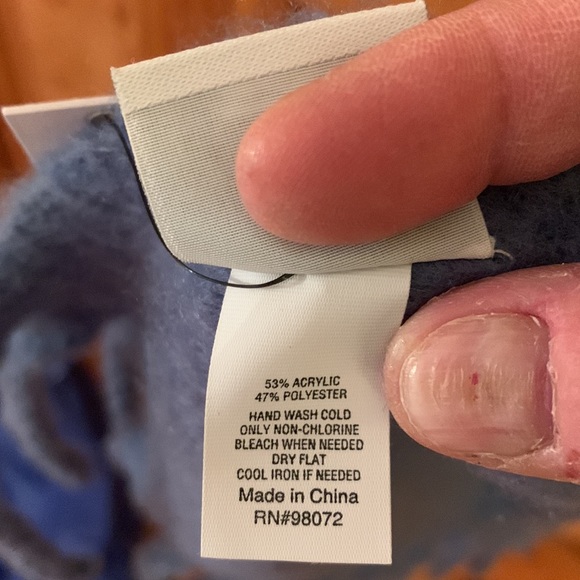 NWT Oversized Scarf/Wrap. 2 available 1- blue 1- gray - Picture 3 of 8